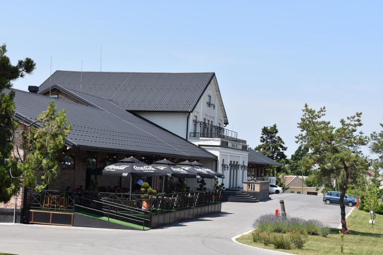 弗尔沙茨 Helvecija 1880酒店 外观 照片